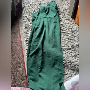 Hello Molly taking it back forest green one shoulder midi‎ dress thumbnail 13