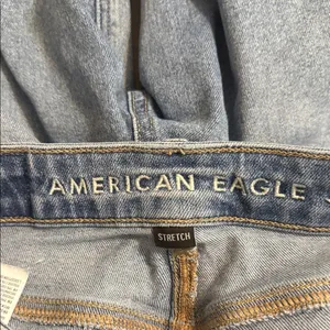 American Eagle Outfitters Light Blue mom Jeans‎ thumbnail 6
