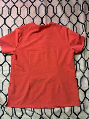 Figs Casma Three-Pocket Scrub Top Large Hot Coral thumbnail 2