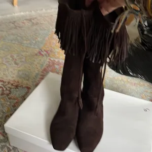 Beautiful Calvin Klein suede fringe boot brand new cond thumbnail 2
