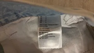American Eagle Destructed cutoff jeans thumbnail 7