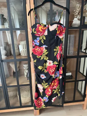 NWT Vici Collection Lorette Wrap Midi Dress asymmetrical floral wedding guest thumbnail 2