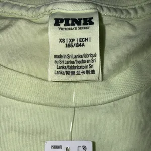 Victoria's Secret VS PINK Cotton Basic Light Green Crop Top Tee Shirt Sz XS NWT thumbnail 7