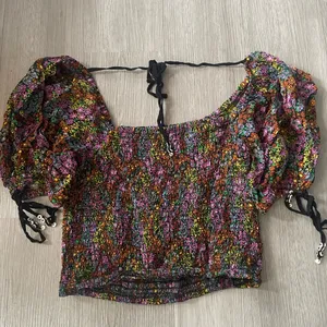 Free People Floral Smocked Crop Top XS Puff Sleeve Tie Back Blouse thumbnail 7