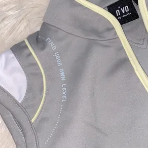 NVO grey athletic top size small Gray thumbnail 5