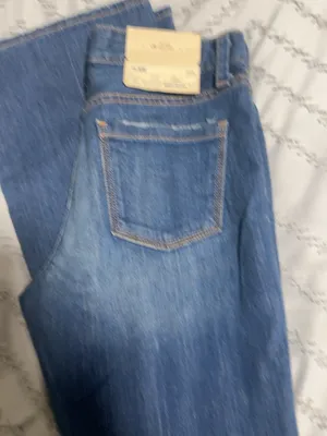 Old Navy Women’s Regular Straight Leg Jeans Size 10 – New with Tags thumbnail 1