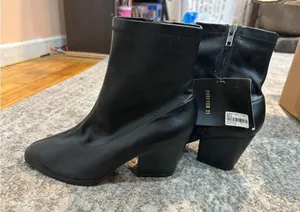 Forever 21 Black Block Heel Ankle Booties thumbnail 1