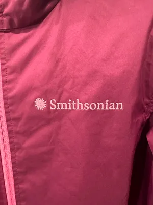 Smithsonian Windbreaker thumbnail 3