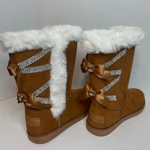 Juicy Couture Kaori Boots Faux Suede Fur Lined Tan/Chestnut Size 9. Ribbons Bows thumbnail 3