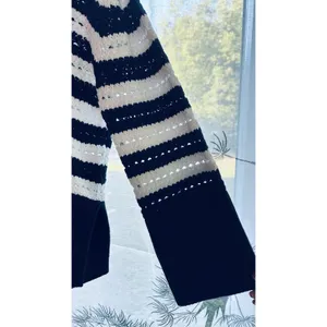 GAP Crochet Sweater Y2K Women Size M White/Navy Split-Hem Oversized Boho thumbnail 3