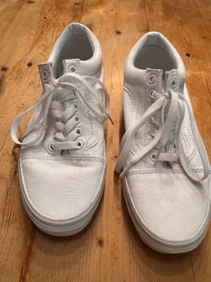 Vans White Low-Top Canvas Sneakers thumbnail 2