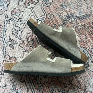 Birkenstock Arizona Shearling Sandals Suede Stone Coin Size 8.5 US 39 thumbnail 9