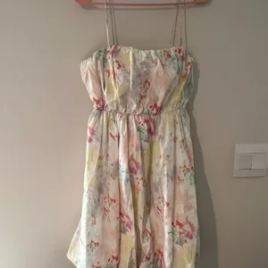 & Other stories printed floral bubble party dress size‎ 6 thumbnail 9