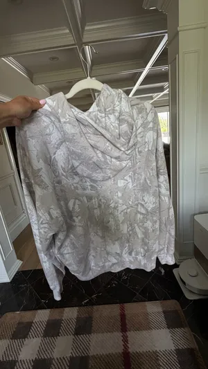 Hollister Sweater Oversized Camo thumbnail 2