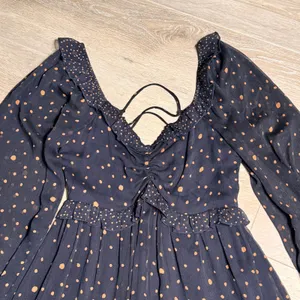LUMIERE Navy Blue Polka Dot Lace Up Ruffle Mini Dress Womens‎ Small S thumbnail 3