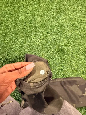 Lululemon High Rise Leggings Size 4 Dark Green Floral Camo Print thumbnail 3