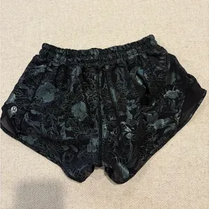 Lululemon Black Metallic Hotty Hot Shorts thumbnail 2