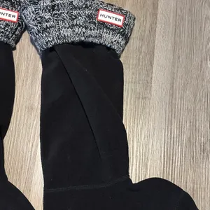 Hunter Women’s Black and Gray Knit Cuff Socks size L thumbnail 5
