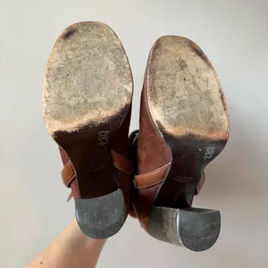 Ugg Women’s Dandridge Suede Leather Harness Ankle Boots in Mahogany‎ Size 8 thumbnail 7