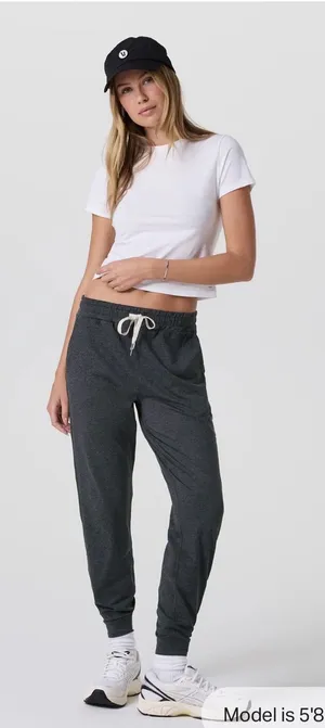 Vuori performance jogger thumbnail 1