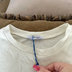 White Zara pearl sleeve top thumbnail 2