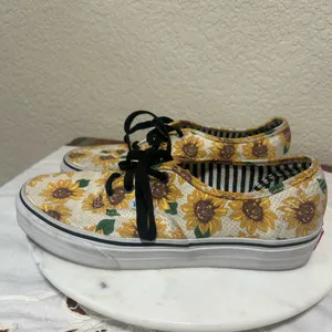 VANS Authentic Canvas White Sunflower Dots Lace-Up Low Top Sneakers Shoe… thumbnail 5