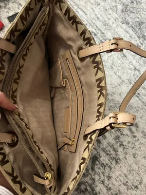 Michael Kors Purse thumbnail 3