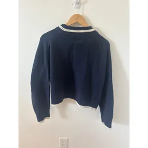 Abercrombie & Fitch Navy Blue V-Neck Varsity Stripe Cropped Sweater Small thumbnail 3