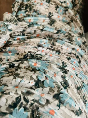 Blue Size S | Curtsy thumbnail 2