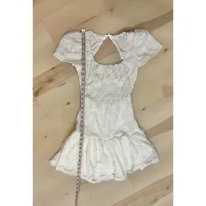 Commense NWT Women Small White Lace Open Back Mini Dress Summer Cottage Coquette thumbnail 11