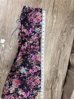 Lululemon Base Pace High-Rise Crop‎ 23" Stencil Blossom Red size 12 thumbnail 6