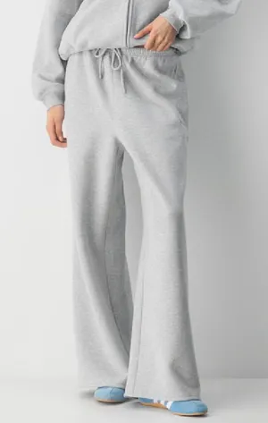 Aritzia Sweatfleece mega fit sweatpants thumbnail 1