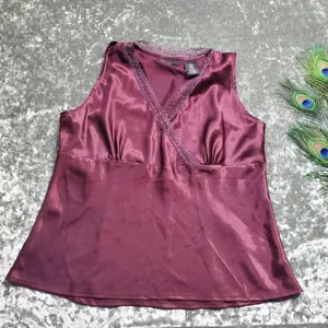 Apostrophe Petite Lace Satin Top‎ thumbnail 1