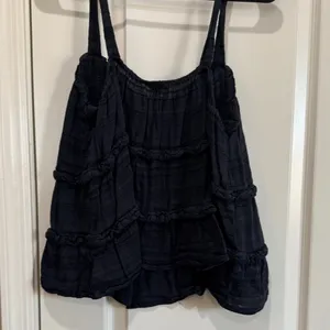 American Eagle Outfitters Dark Camisole with Ruffle Accents / M52 thumbnail 4
