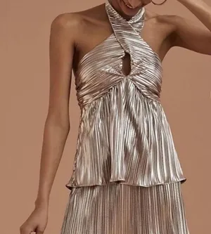 Anthropologie shimmer V Neck Tank Size Large thumbnail 1