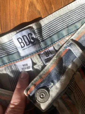 Mom High Tise Striped Shorts Urban Outfiters thumbnail 2