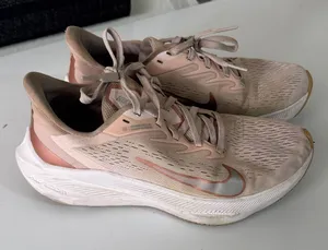 Nike Women's Peach and White Running Shoes thumbnail 1
