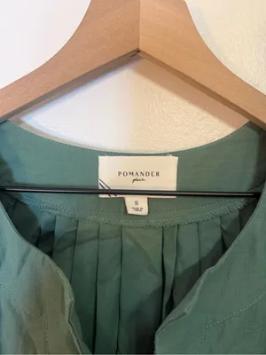 Pomander Place Tuckernuck Women's Finley Green Flutter Sleeve Dress thumbnail 3