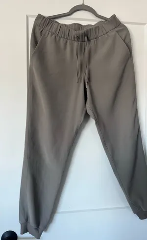 Lululemon On The Fly Joggers- Gray thumbnail 1