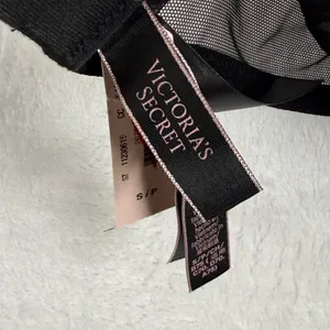 Victorias Secret Very Sexy Unlined Shine Strap Bralette Black S 11230619‎ thumbnail 4