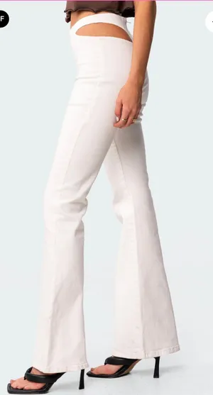 Edikted Kira Cut-Out Flared Jeans thumbnail 4