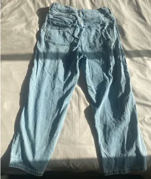 Loose Light Wash High-Rise Jeans thumbnail 3