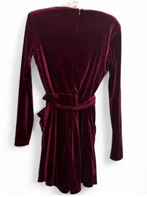 Lulus Women’s Romantic Moves Burgundy Velvet Long Sleeve Vneck Romper Size Small thumbnail 15