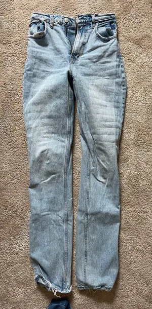 Abercrombie High-Rise Jeans thumbnail 1