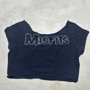 Y2K Affliction Misfits Skull/Dagger Cropped T Shirt Women's SZ L Grunge Goth Emo thumbnail 5