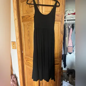 Casual Black Sleeveless Dress with pockets thumbnail 2