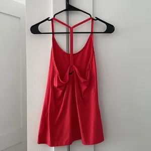 Nike tank thumbnail 2