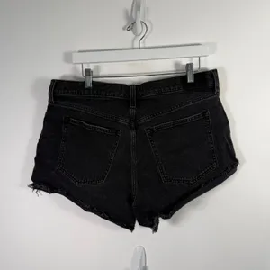 Abercrombie & Fitch The 90s Relaxed Cutoff Shorts Hi3 Rise Black Denim Womens 32 thumbnail 4