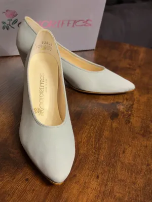 1980s Coloriffic ‘Sondra’ Powder Blue Pumps Size 8 thumbnail 1