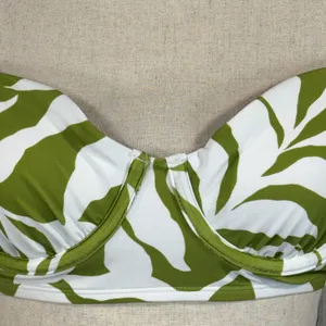 Cupshe x JoJo Fletcher Small Mid-Bikini Swim Top Underwire Adjustable Tie Leaf thumbnail 2